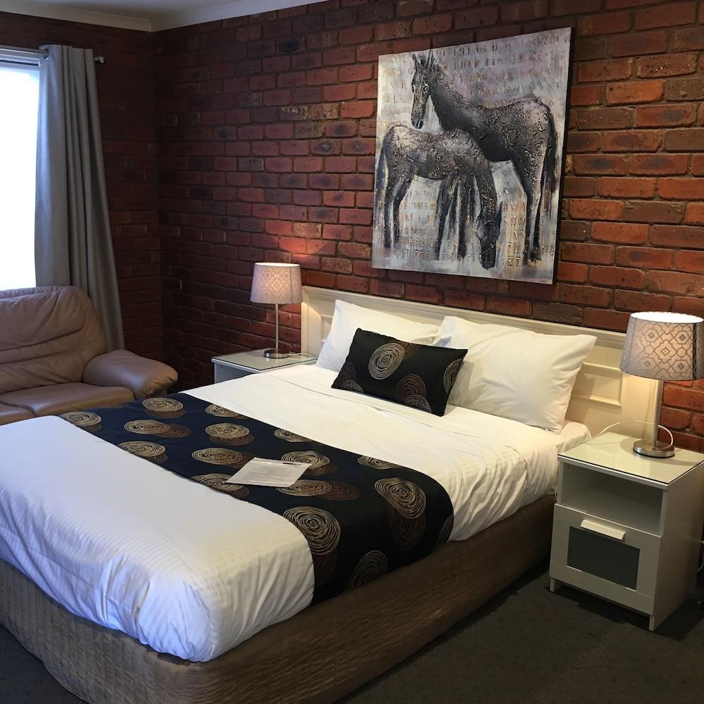 Melton Motor Inn And Apartments Екстериор снимка