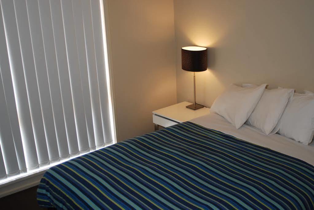 Melton Motor Inn And Apartments Екстериор снимка